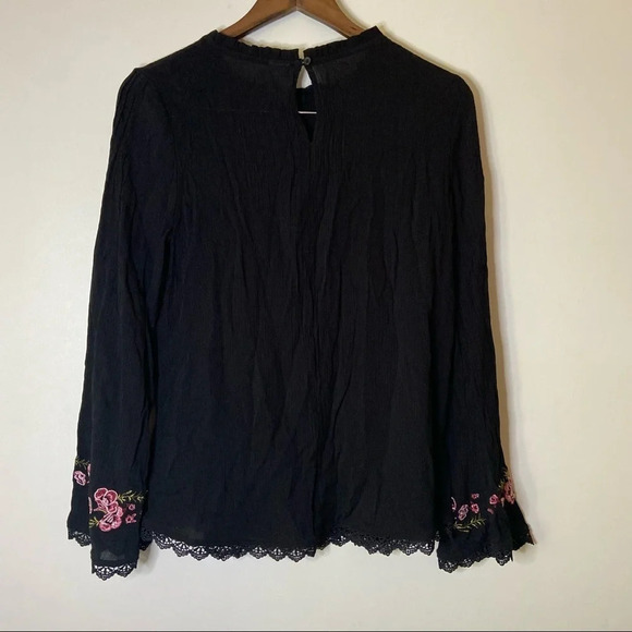 Gauzy Embroidered Blouse High Neck Ruffle Floral Lace Pleated Size Small (4-6) - Picture 7 of 8